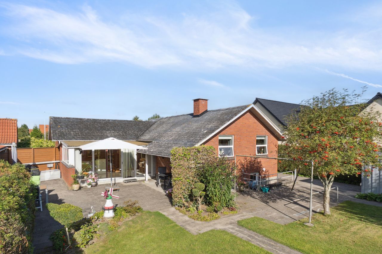 Ejendomsbillede 2 af 23