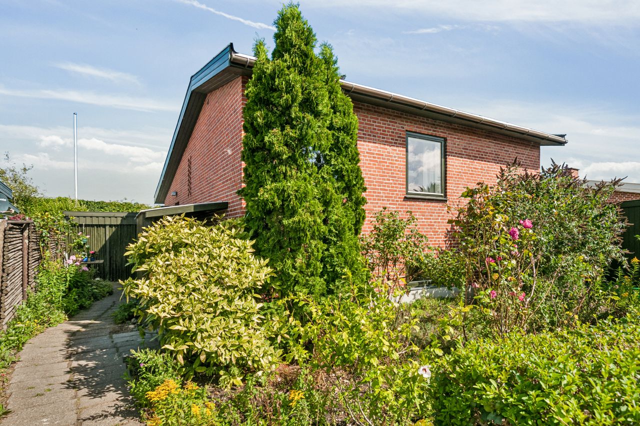 Ejendomsbillede 2 af 24