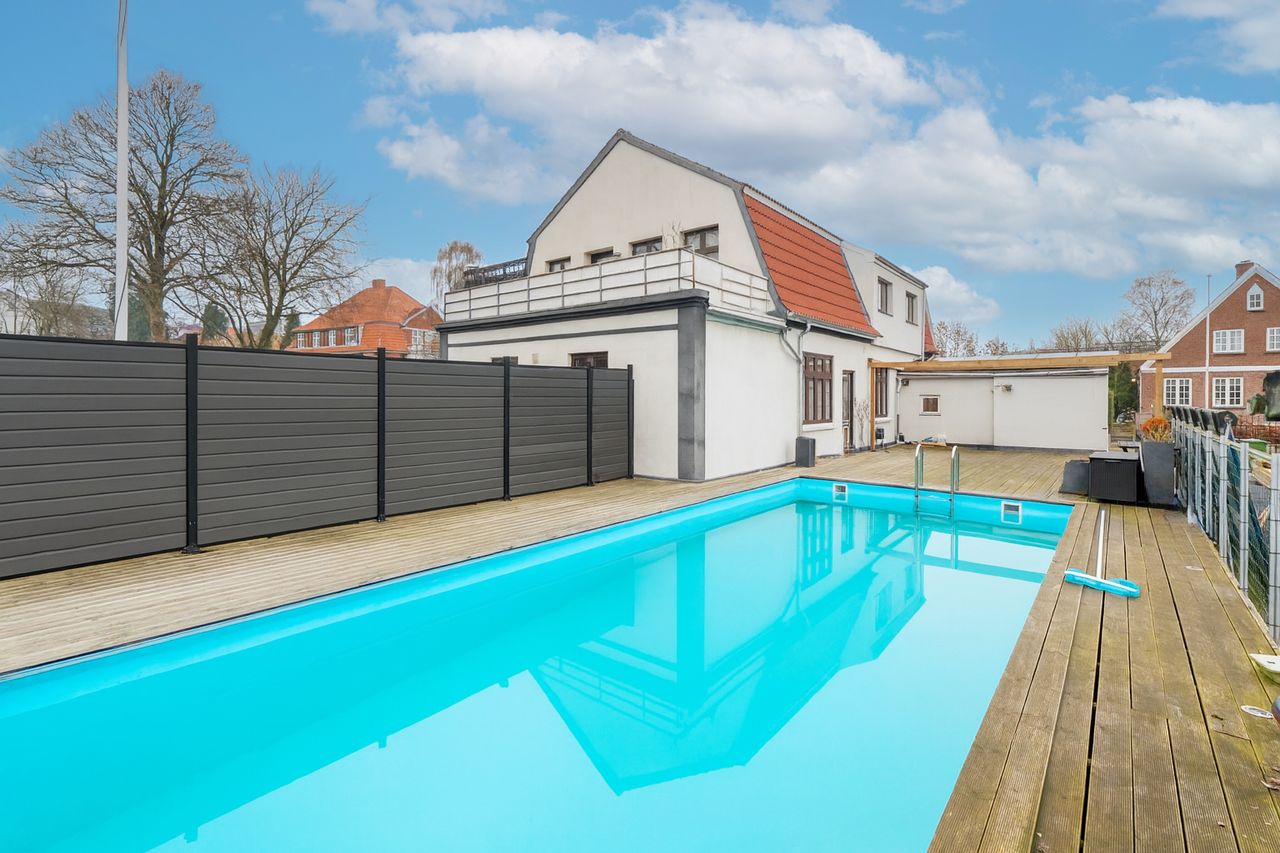 Ejendomsbillede 3 af 23