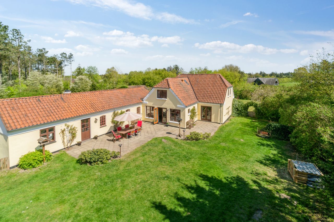 Ejendomsbillede 2 af 51