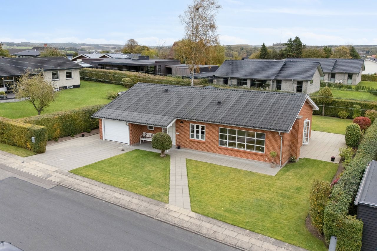 Ejendomsbillede 3 af 28