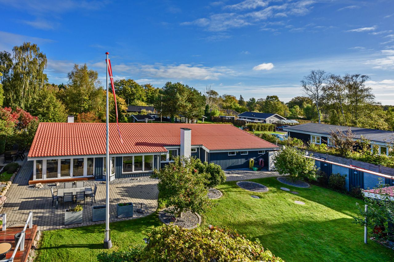 Ejendomsbillede 2 af 40