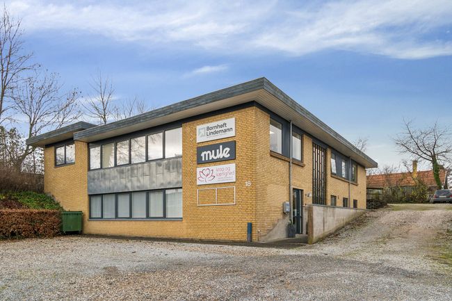 Falkevej 18,  Erhverv