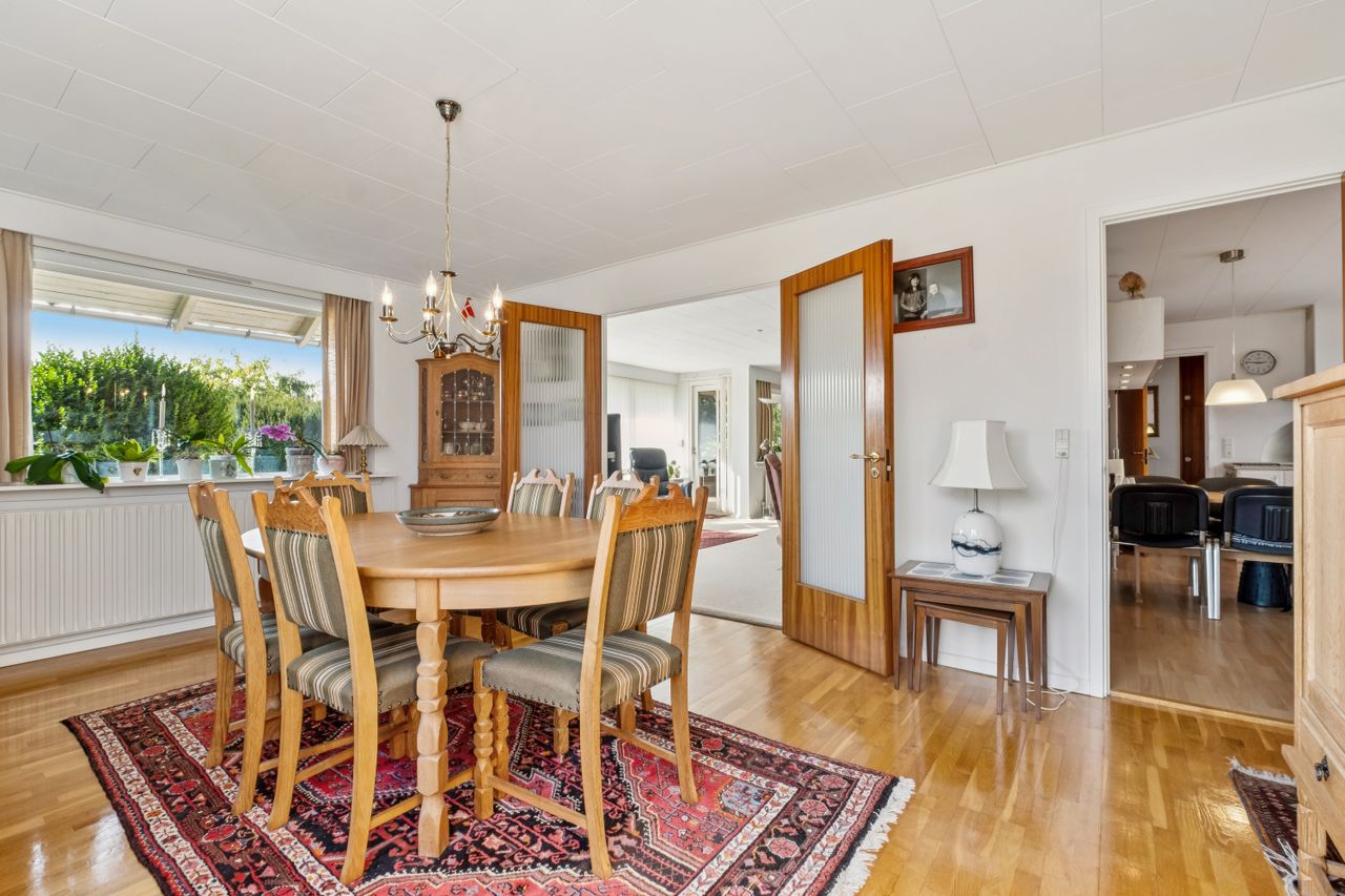 Ejendomsbillede 3 af 25