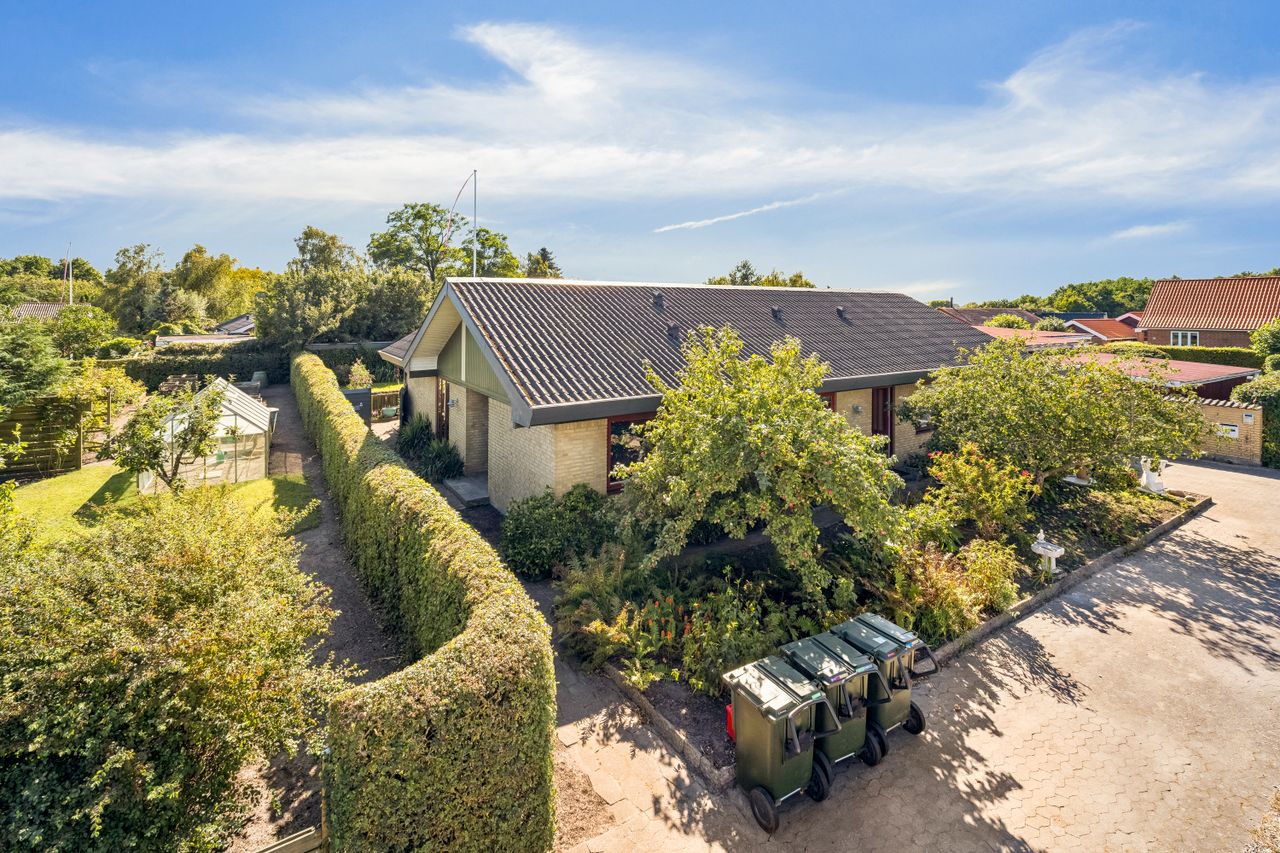 Ejendomsbillede 3 af 25