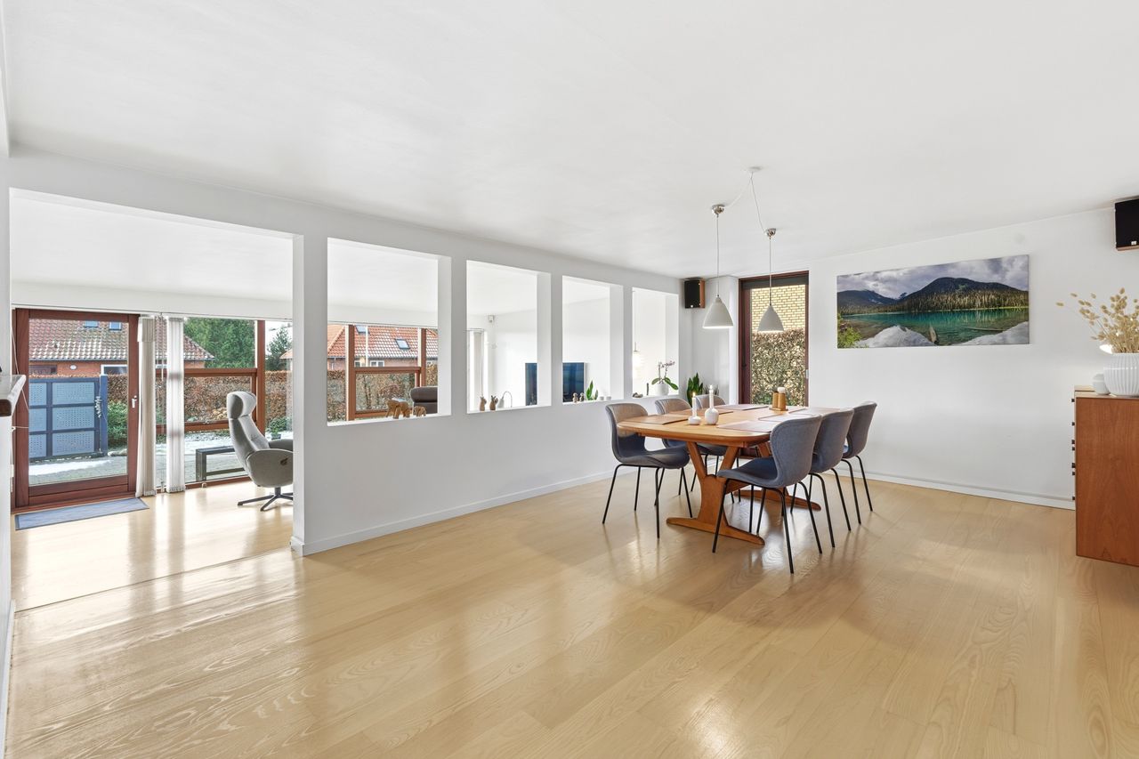 Ejendomsbillede 3 af 27