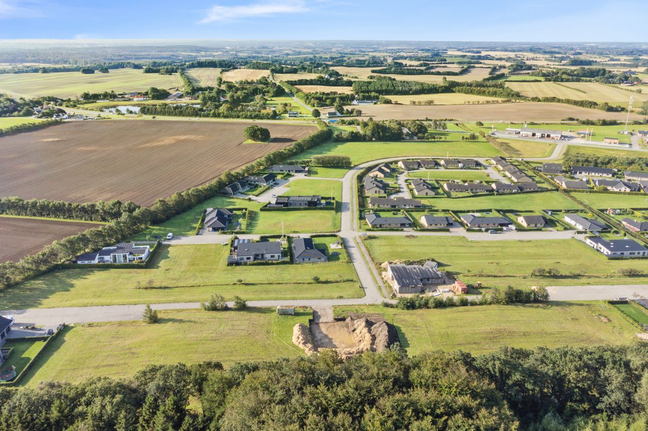 Ejendomsbillede 2 af 15