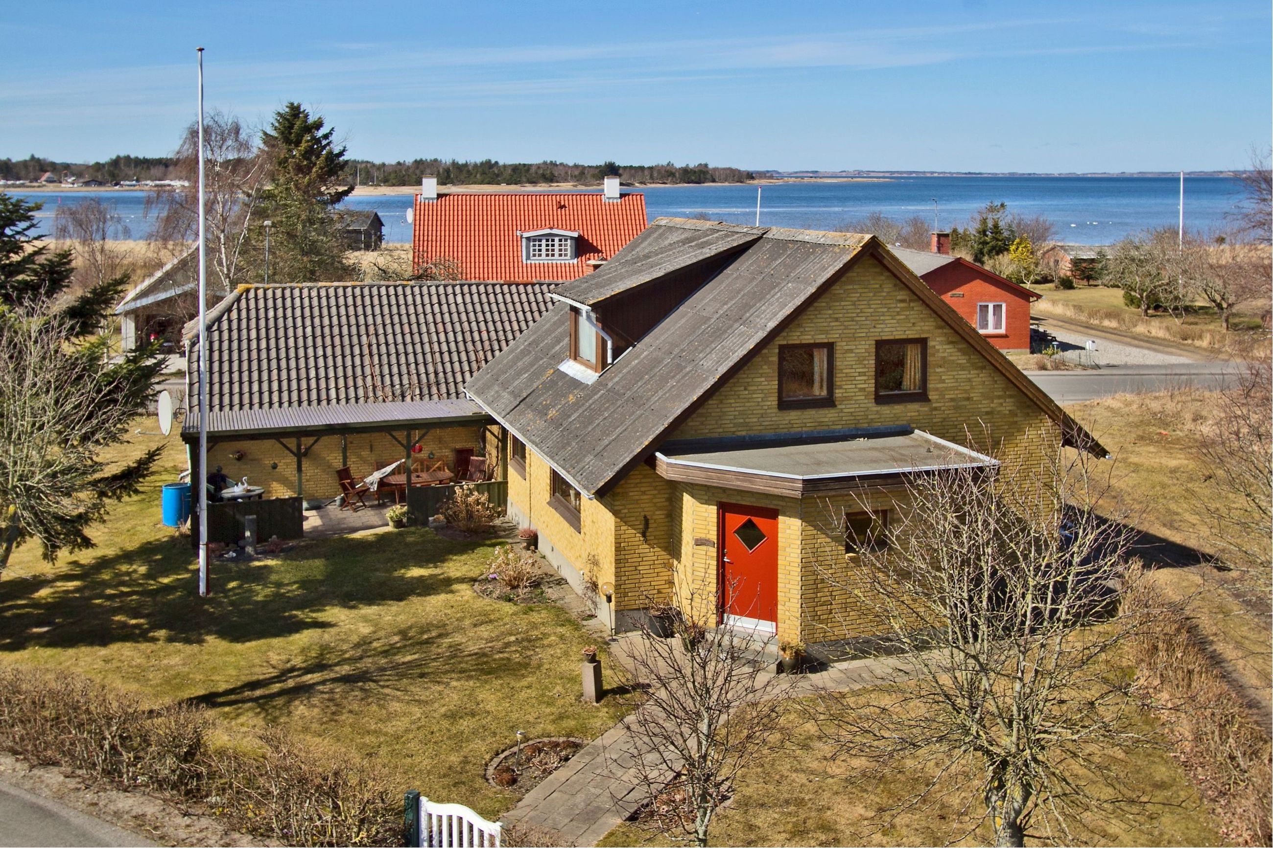 Strandvejen 2, Sundstrup Villa