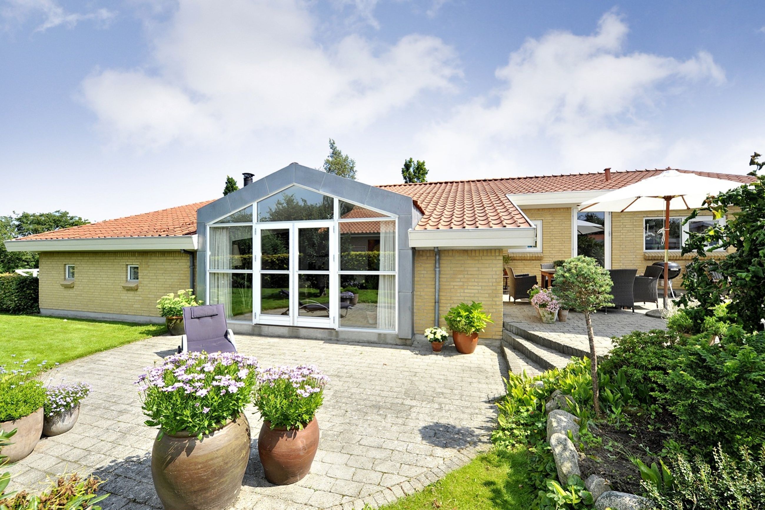 Engbakkevej 27, Overlund Villa
