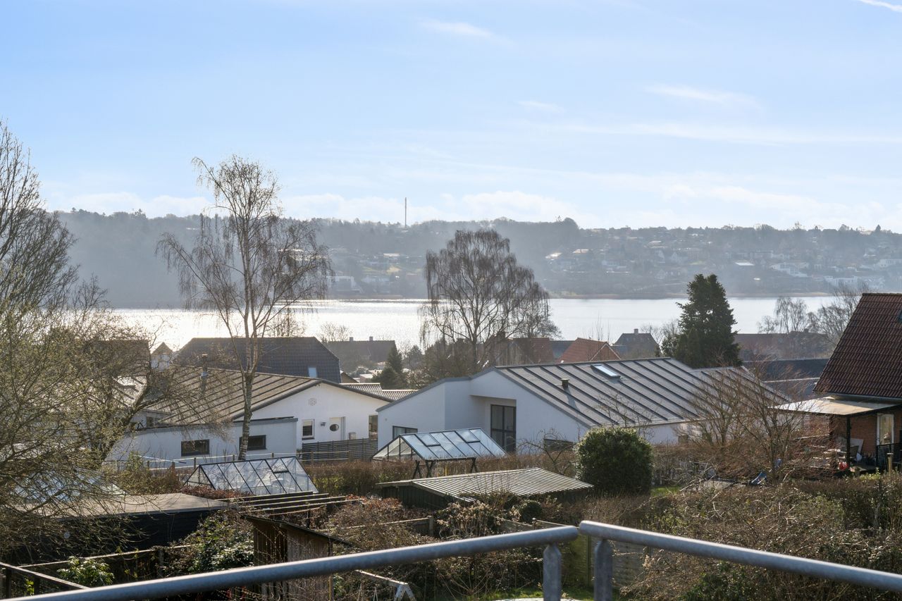 Ejendomsbillede 2 af 32