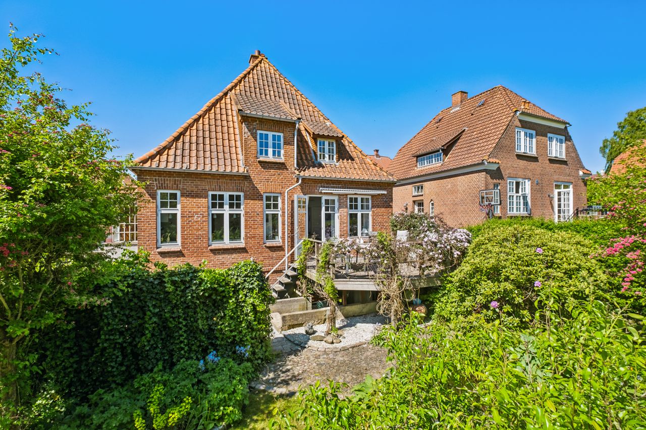 Ejendomsbillede 2 af 43