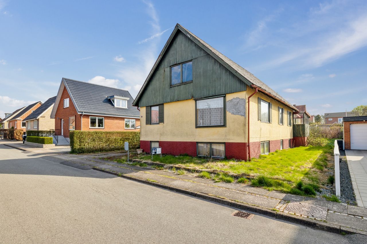 Ejendomsbillede 2 af 17