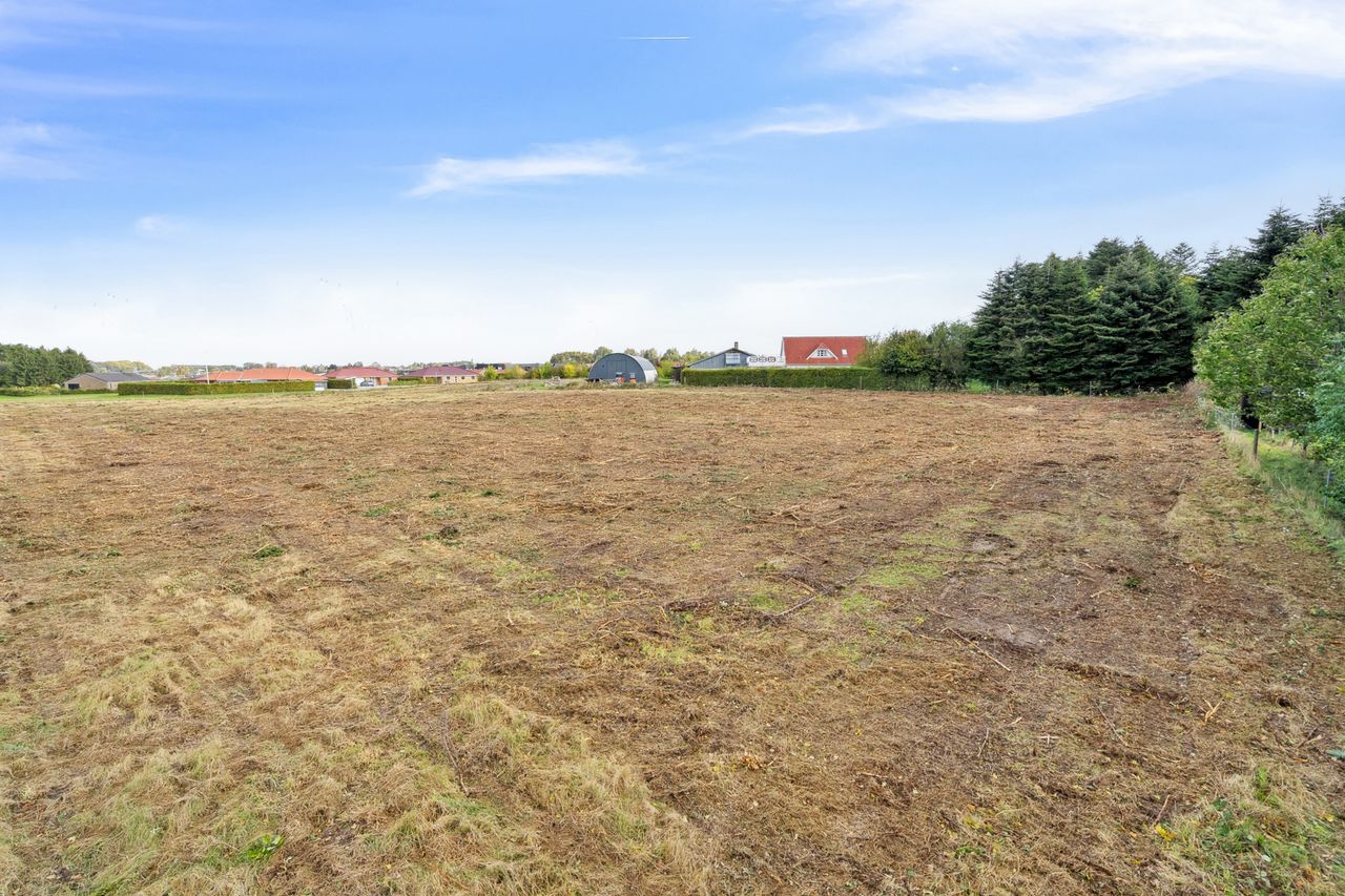 Ejendomsbillede 2 af 13