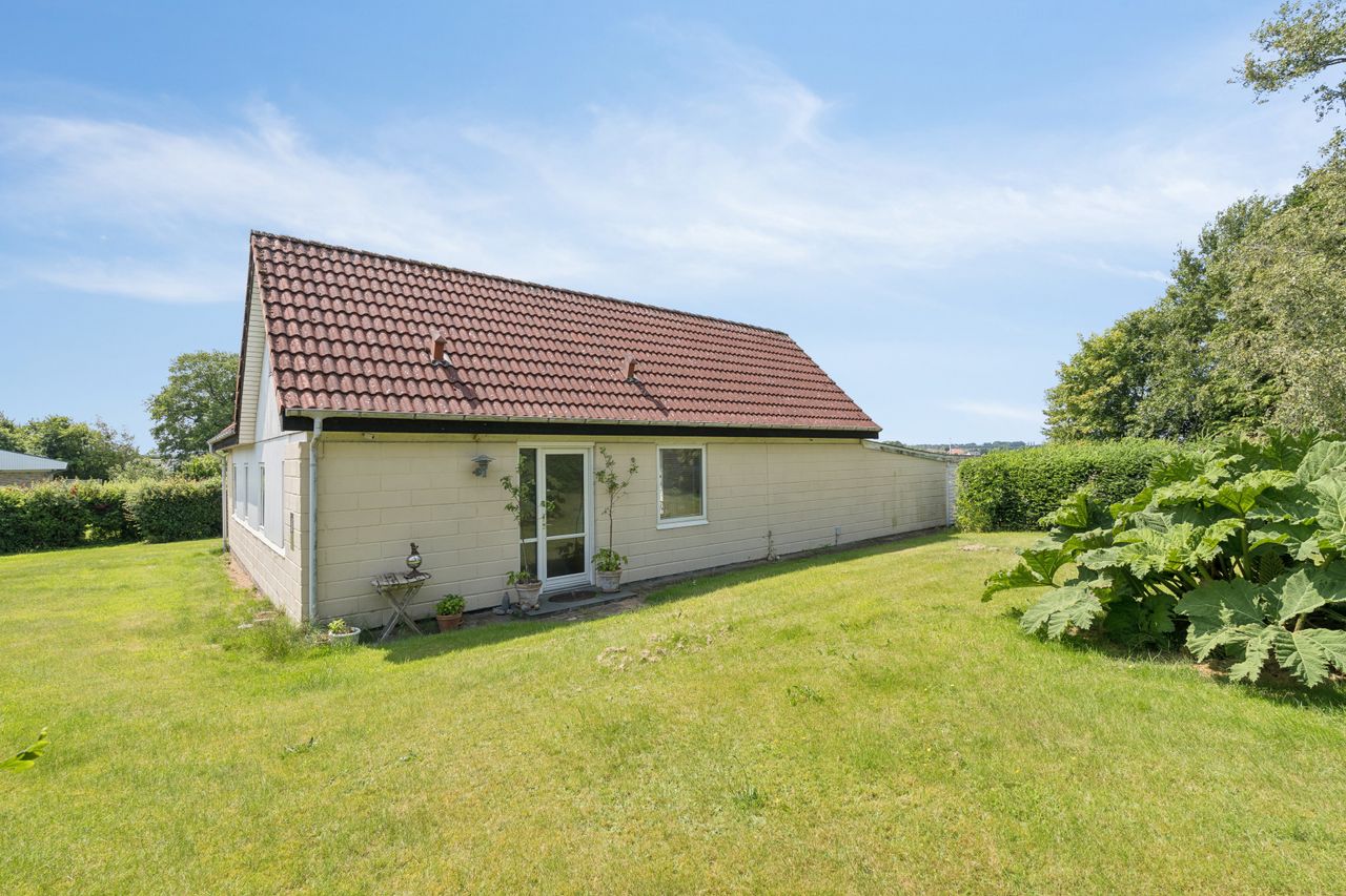 Ejendomsbillede 2 af 27