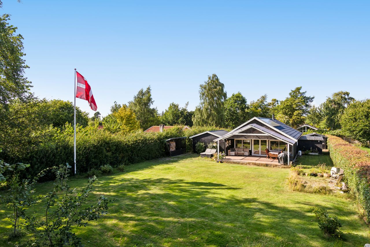 Ejendomsbillede 2 af 18