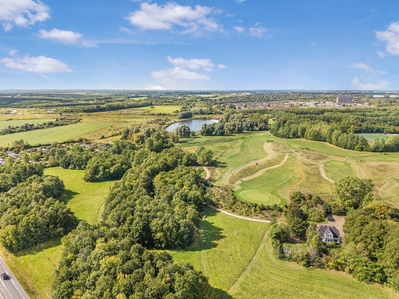 Ejendomsbillede 3 af 25