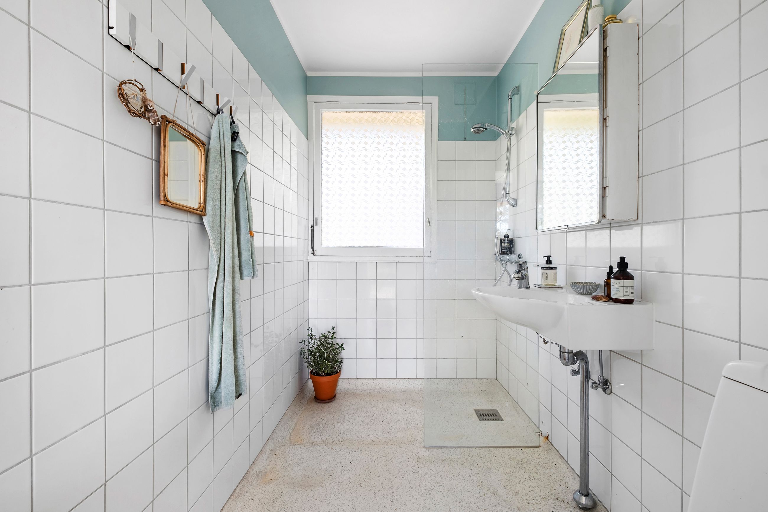 Øvrevænget 8, Tisvildeleje - Badeværelse