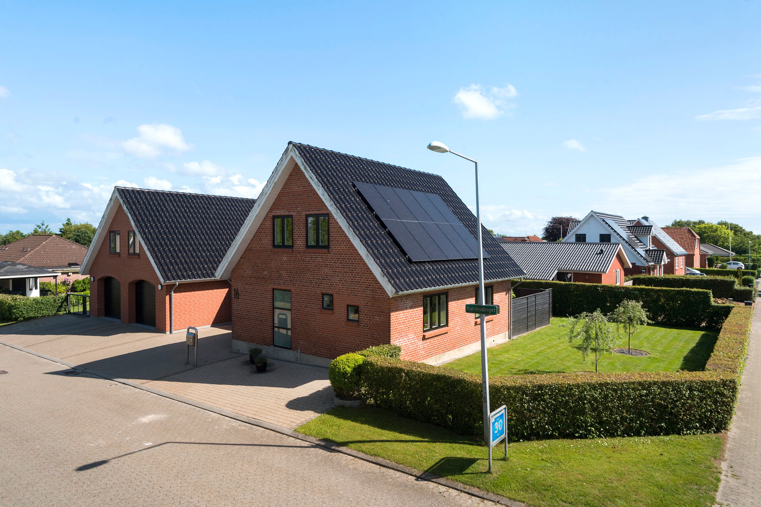 Harvevænget 16,  Villa