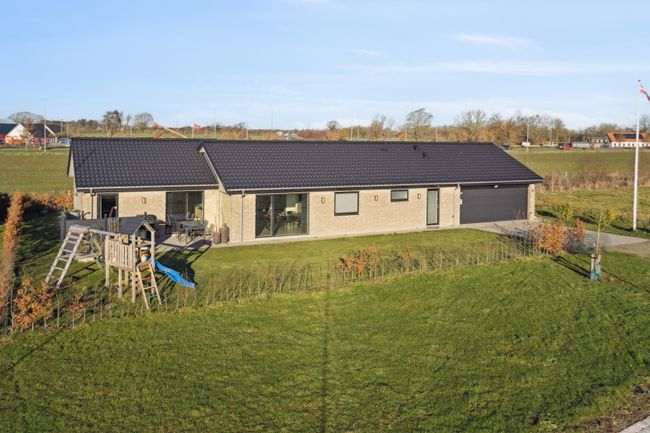 Fuglsang Allé 54,  Villa