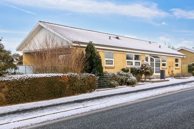 Lucernevej 57,  Villa