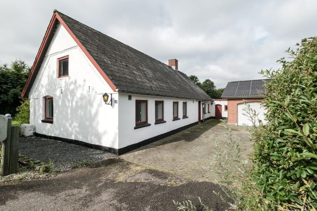 Ammitsbølvej 94,  Villa