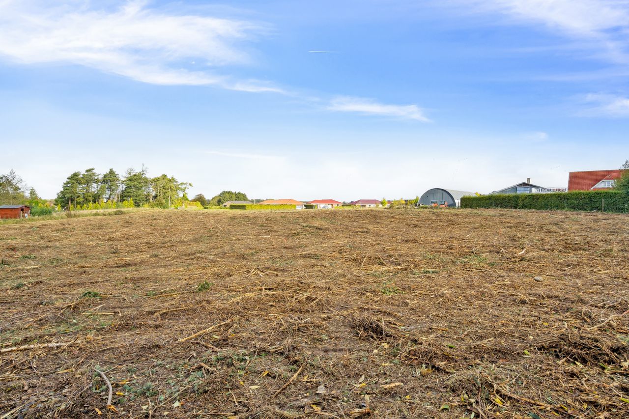 Ejendomsbillede 2 af 13