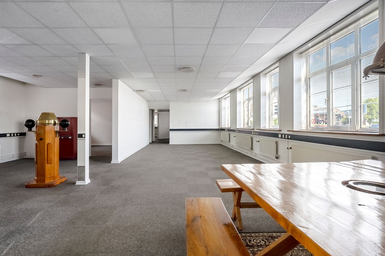 Ejendomsbillede 3 af 27