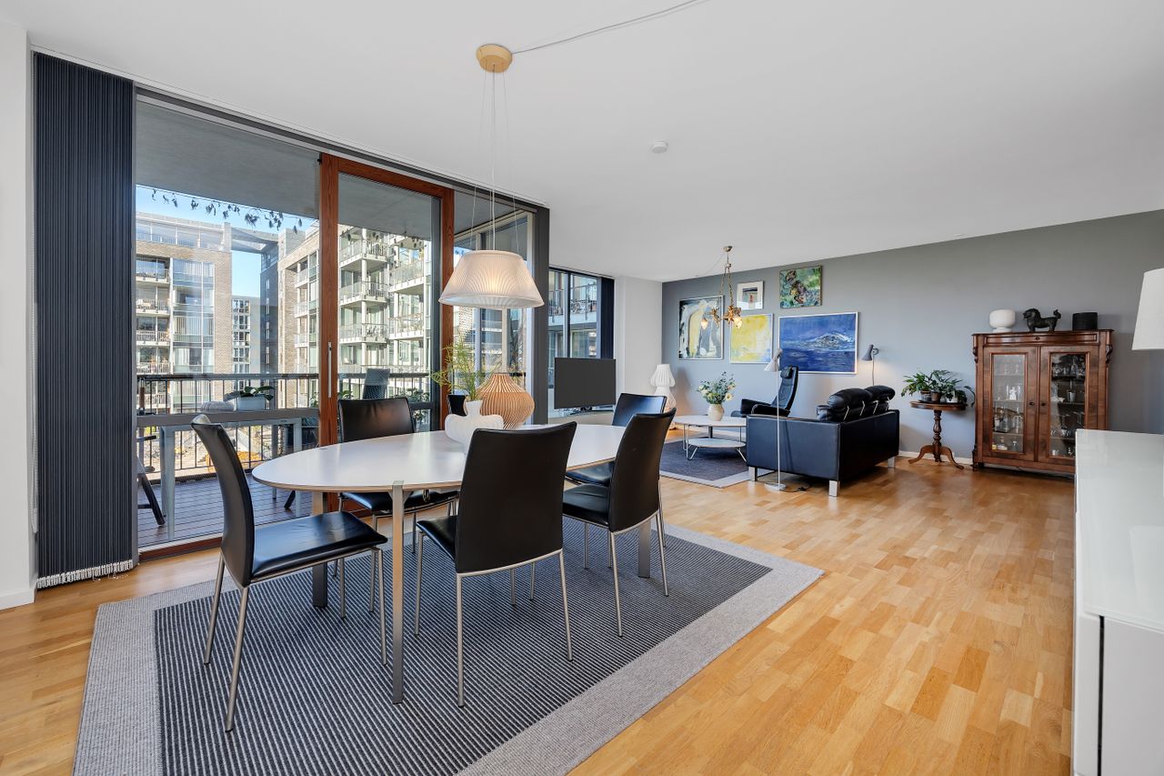 Ejendomsbillede 3 af 17