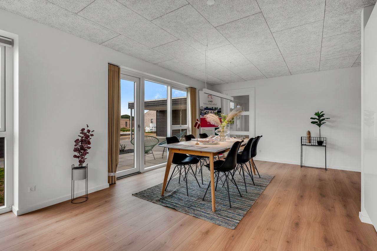 Ejendomsbillede 2 af 10