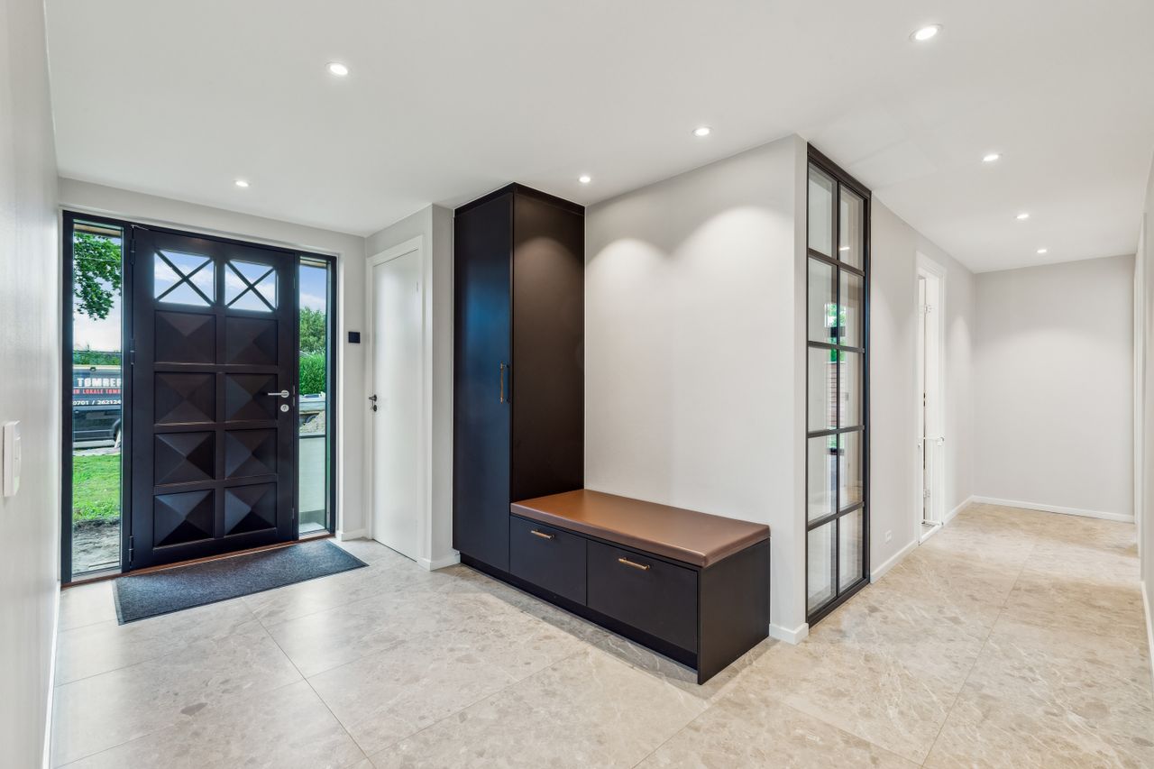 Ejendomsbillede 2 af 25