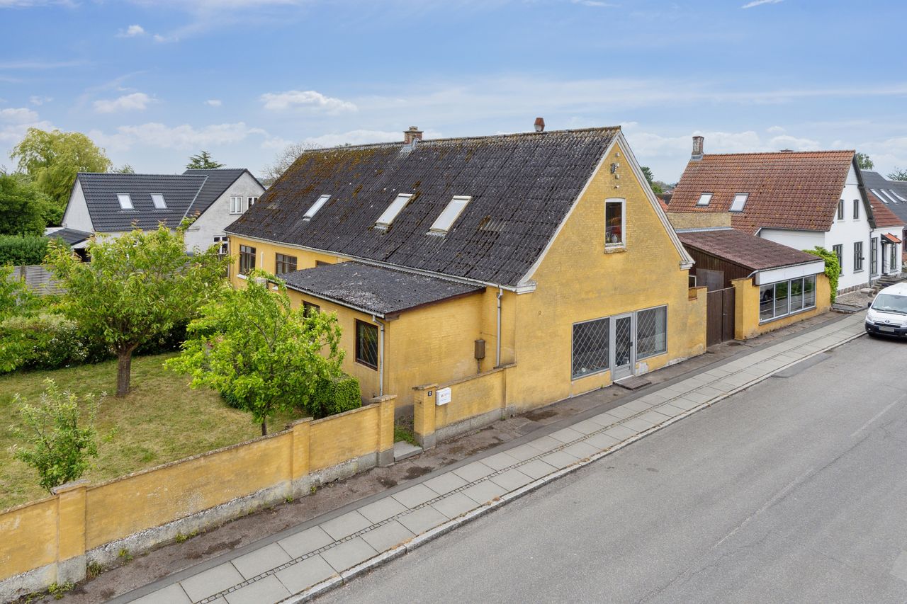 Ejendomsbillede 2 af 30