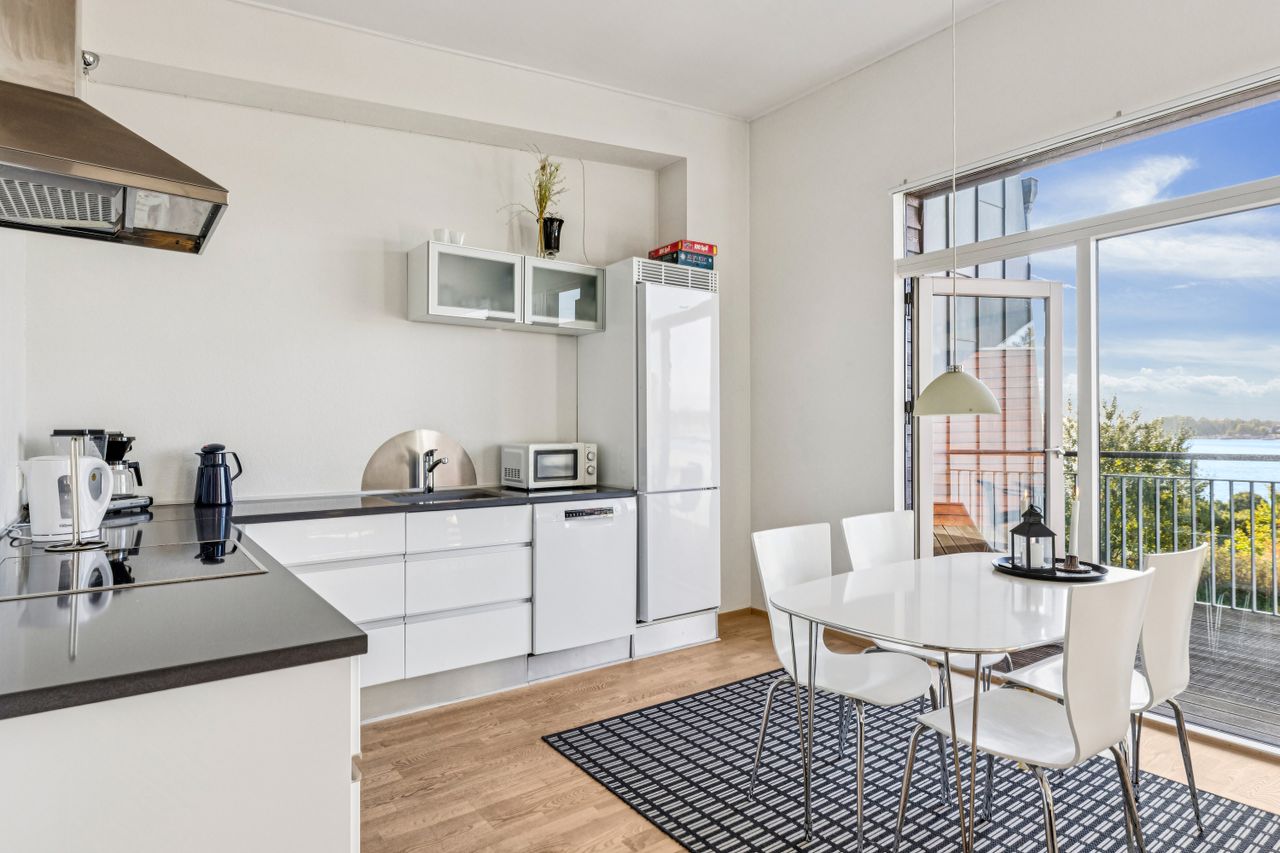 Ejendomsbillede 3 af 16