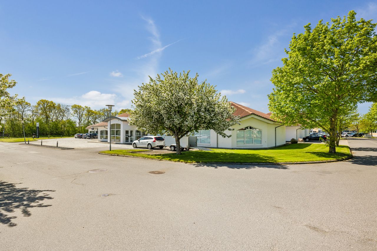 Ejendomsbillede 2 af 18