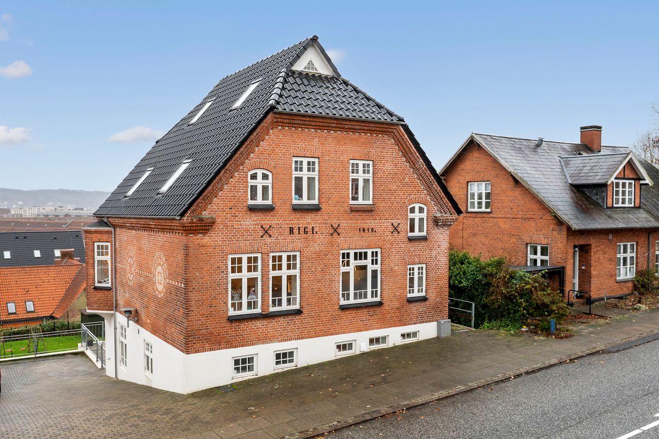 Ejendomsbillede 2 af 37