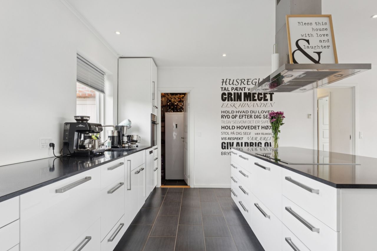 Ejendomsbillede 3 af 33