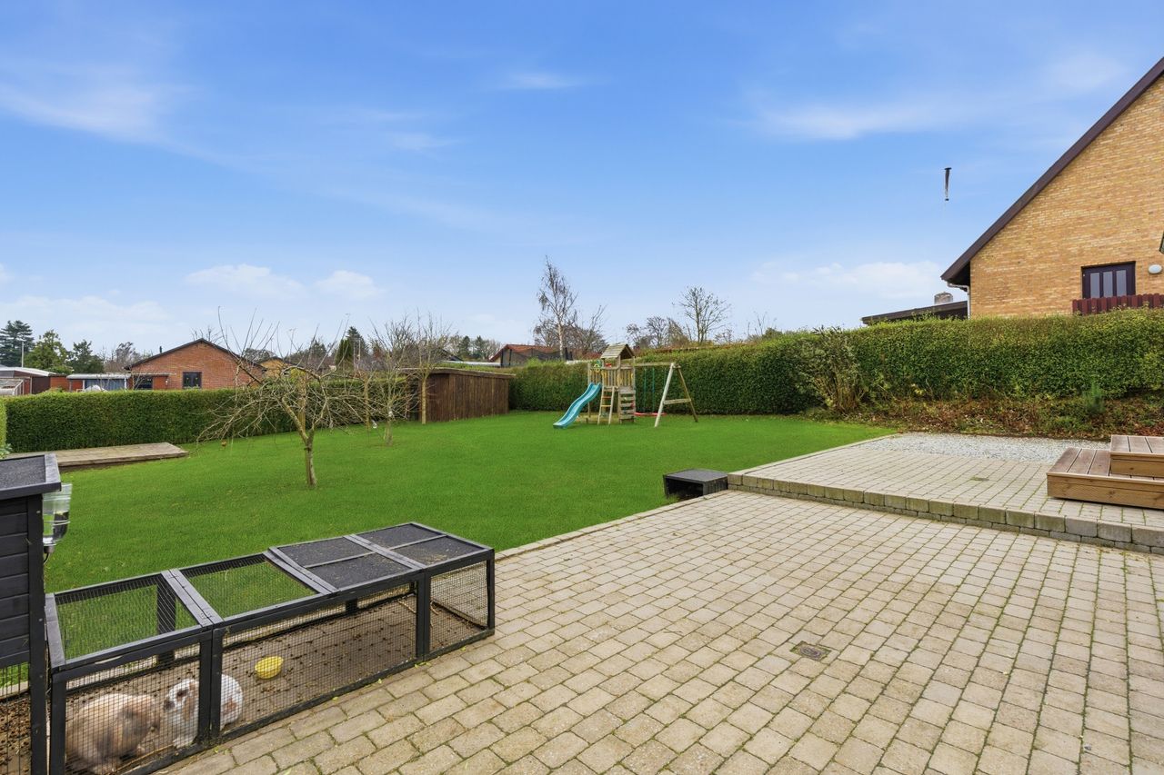 Ejendomsbillede 3 af 12