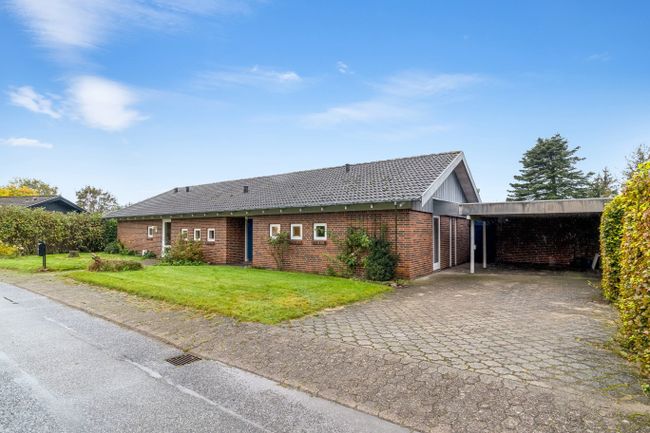 Estrupvej 44,  Villa