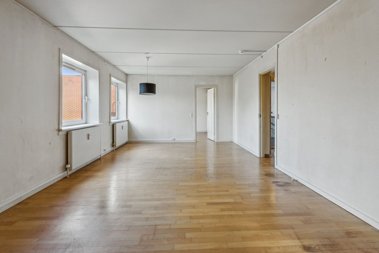 Ejendomsbillede 2 af 14