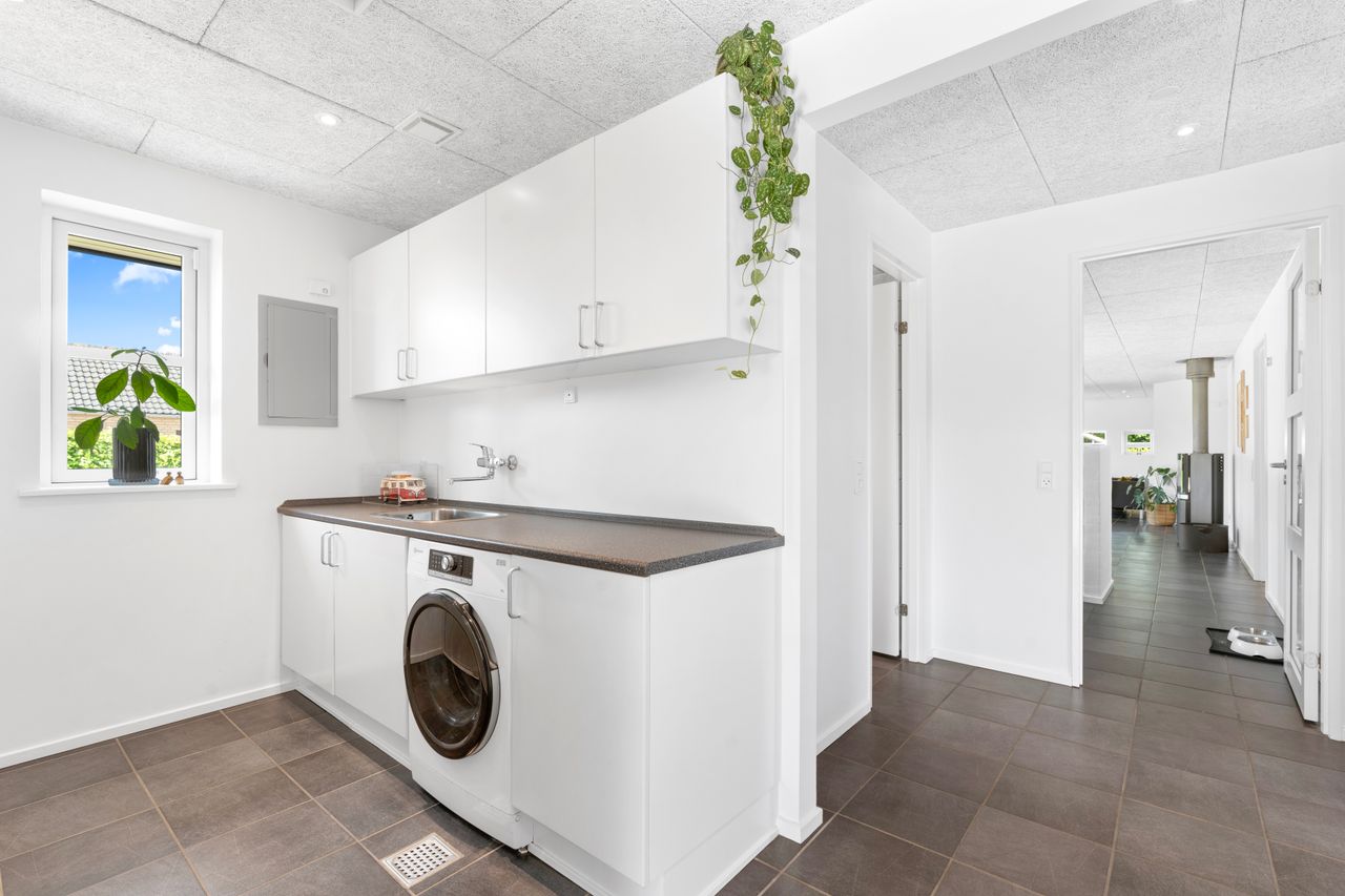 Ejendomsbillede 3 af 17