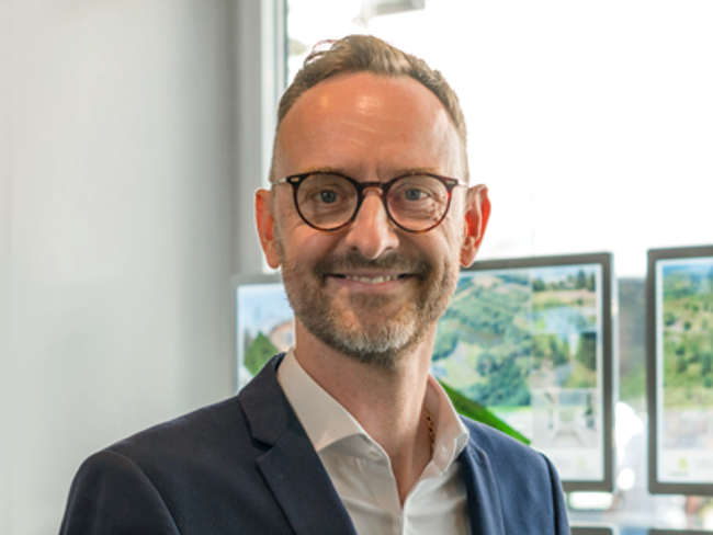 employee image