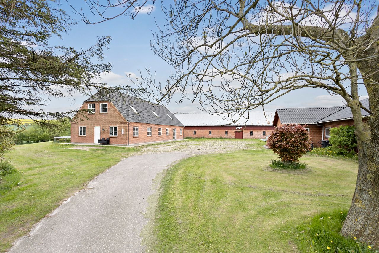 Ejendomsbillede 3 af 37