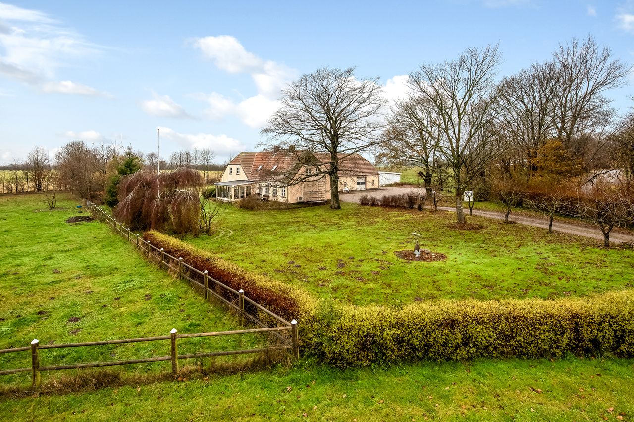 Ejendomsbillede 2 af 11