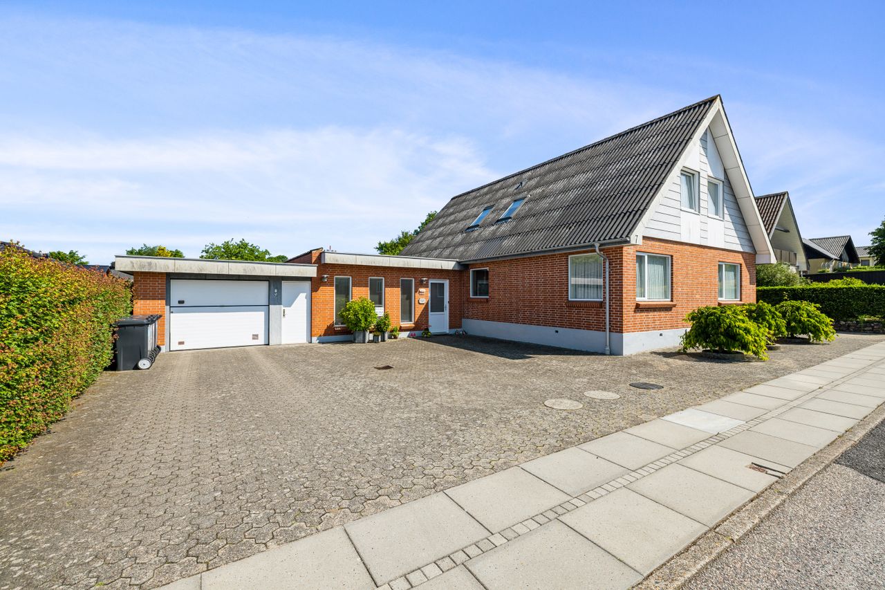 Ejendomsbillede 3 af 28