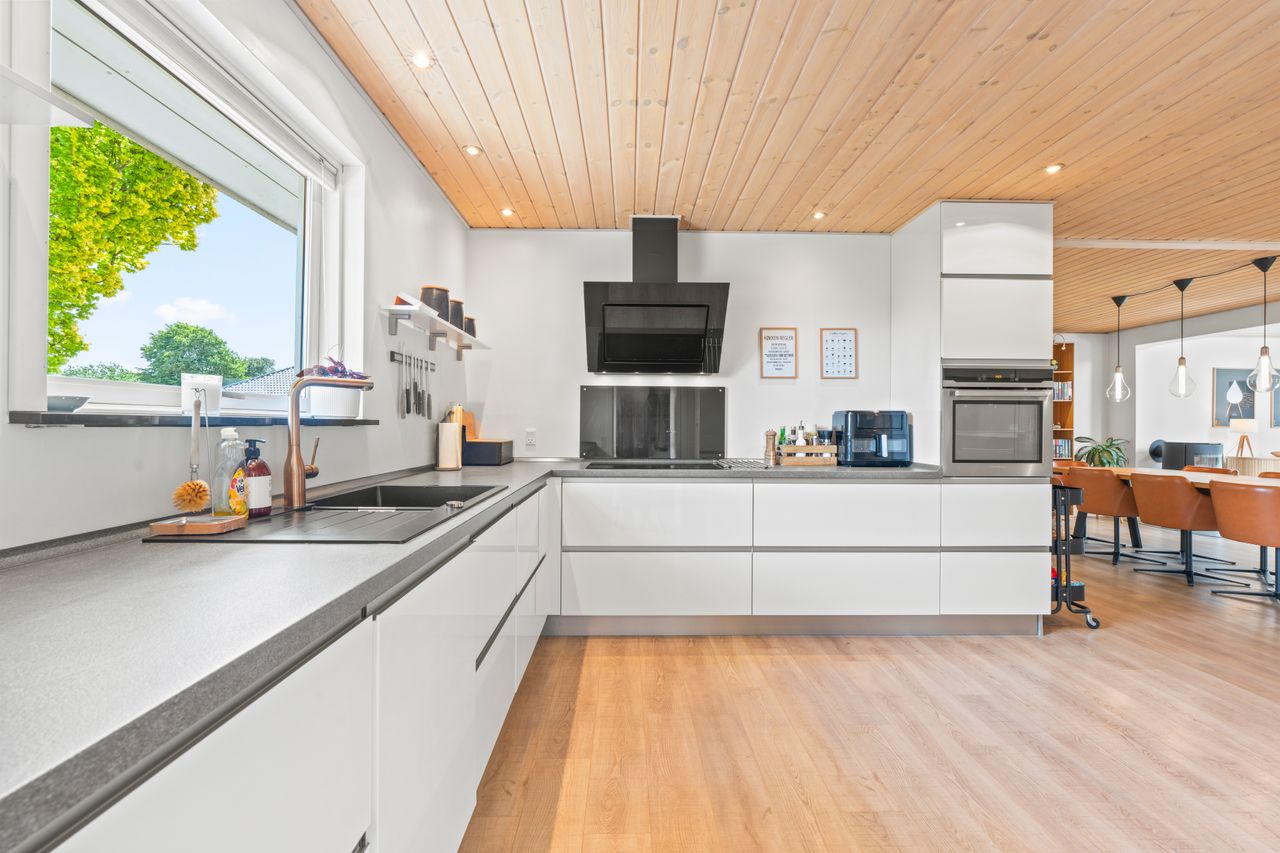 Ejendomsbillede 3 af 23