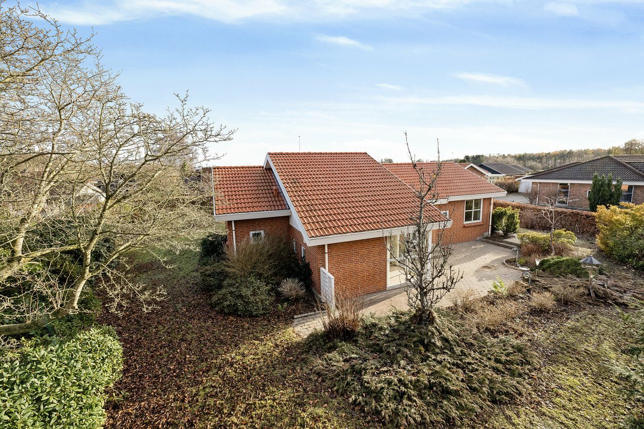 Ejendomsbillede 2 af 28