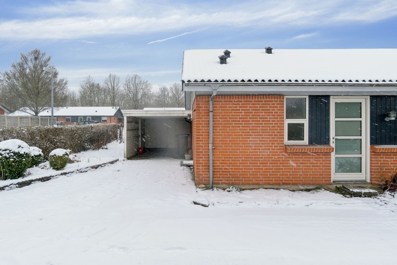 Ejendomsbillede 2 af 16