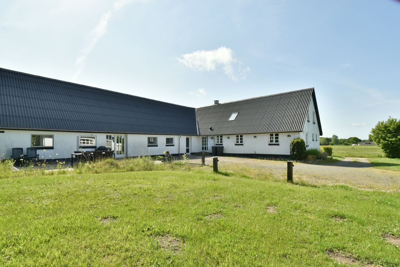 Ejendomsbillede 2 af 36