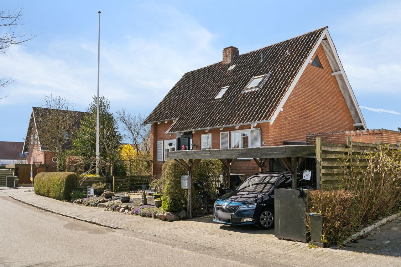 Ejendomsbillede 2 af 33