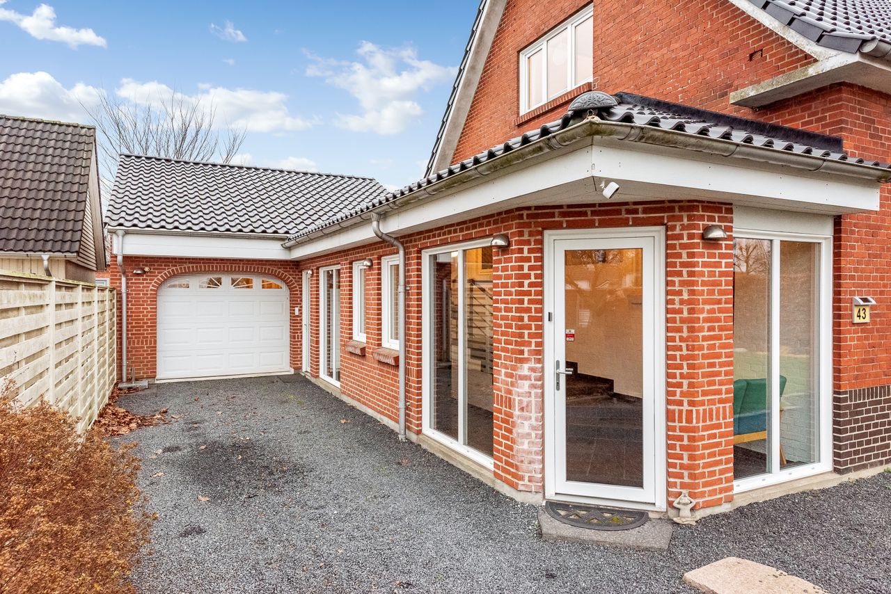 Ejendomsbillede 2 af 30