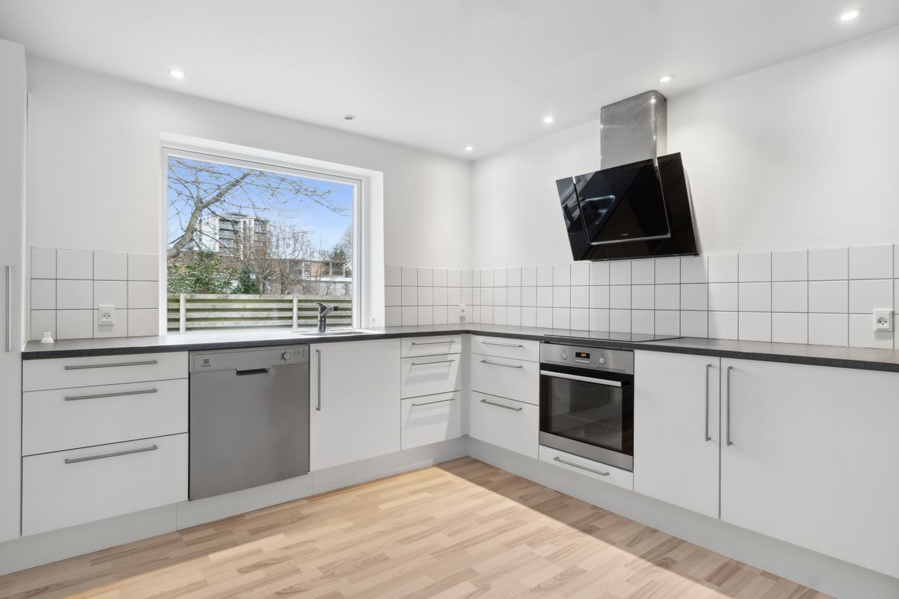 Ejendomsbillede 2 af 13